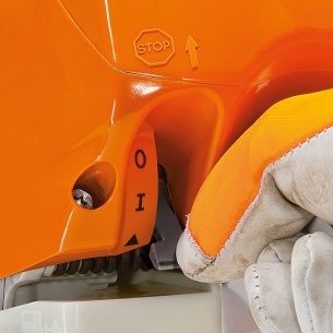 Stihl pjūklas su kombinuota svirtimi
