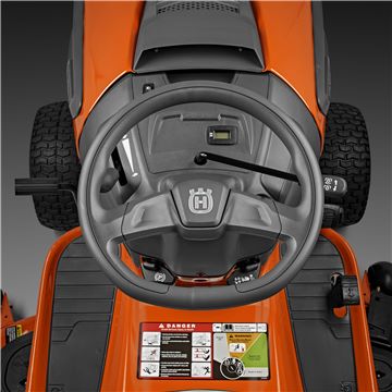 Traktorius HUSQVARNA TC 242T