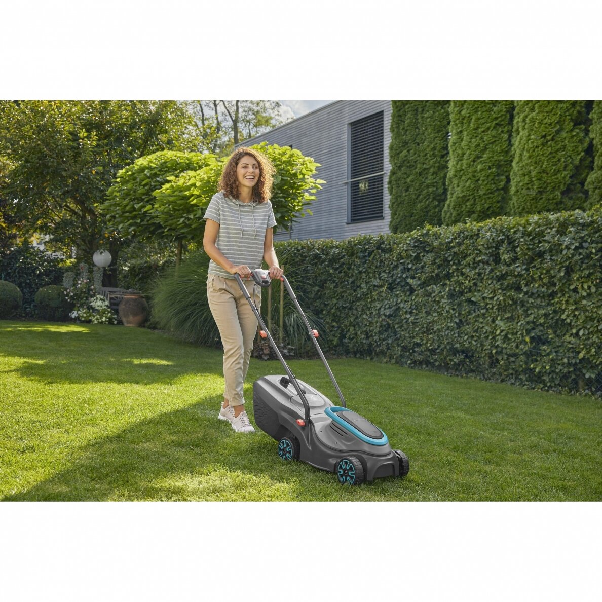 Vejapjovė akumuliatorinė GARDENA PowerMax 32/18V P4A su baterija 3 Vejapjovė akumuliatorinė GARDENA PowerMax 32/18V P4A su baterija 3