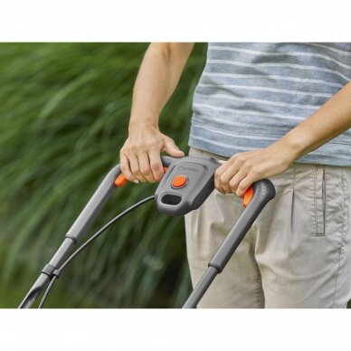 Vejapjovė akumuliatorinė GARDENA PowerMax 32/18V P4A su baterija 4 Vejapjovė akumuliatorinė GARDENA PowerMax 32/18V P4A su baterija 4