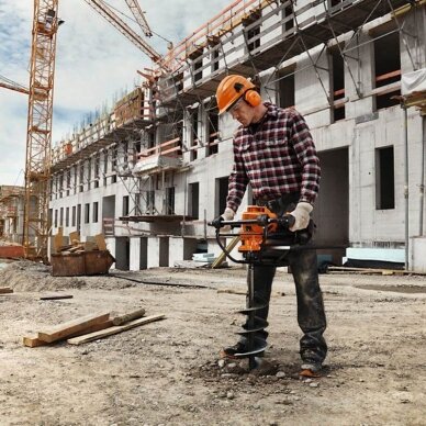 Grąžtas motorinis STIHL BT 130 2