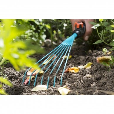 Grėbliukas vielinis 12cm su kotu Gardena CombiSystem 2