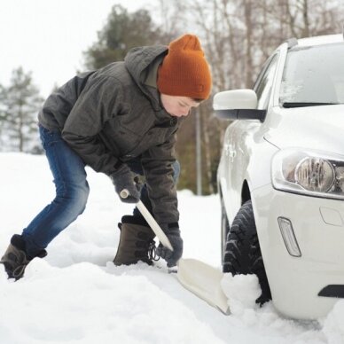 Kastuvas sniegui automobilinis Fiskars SnowXpert 1
