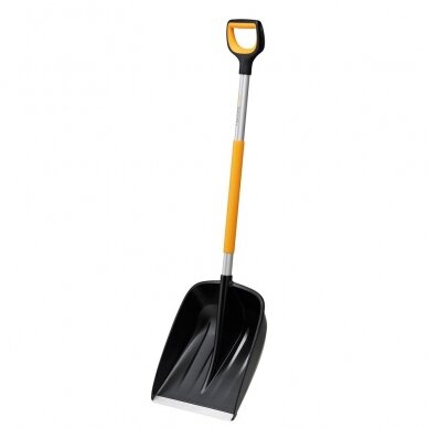 Kastuvas sniegui Fiskars X-series 1