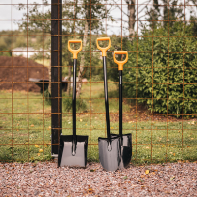 Kastuvas sodo smailus Fiskars Solid+ XL 4