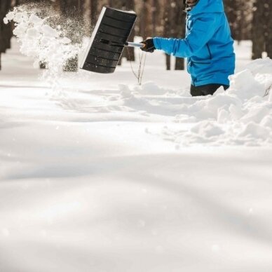 Kastuvas - stūmiklis sniegui Fiskars Snow Xpert 3