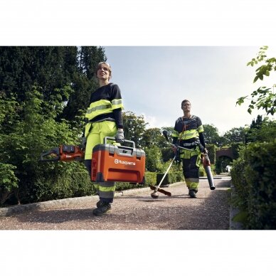 Pakrovėjas baterijų HUSQVARNA 40-C1000X4 1000W 14