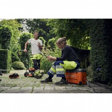 Pakrovėjas baterijų HUSQVARNA 40-C1000X4 1000W 11