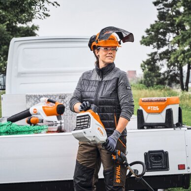 Pakrovėjas baterijos STIHL AL 1802 MO greito įkrovimo 5 Pakrovėjas baterijos STIHL AL 1802 MO greito įkrovimo 5