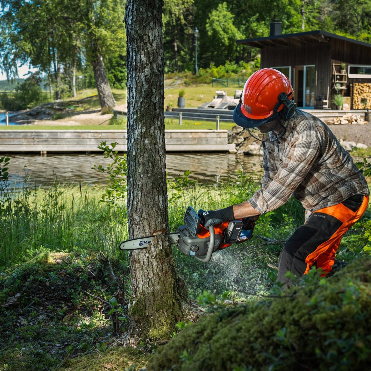 Pjūklas akumuliatorinis HUSQVARNA 242i su baterija 14
