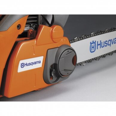 Pjūklas benzininis HUSQVARNA 435E II - Grandinės įtempimas be įrankių