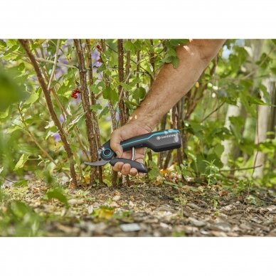 Sekatorius akumuliatorinis GARDENA AssistCut 6
