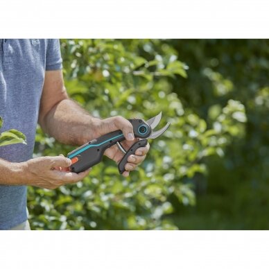 Sekatorius akumuliatorinis GARDENA AssistCut 7