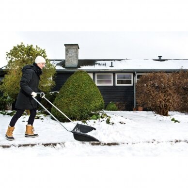 Stūmiklis sniegui Fiskars SnowXpert 2
