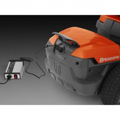 Traktorius HUSQVARNA Rider R 112iC akumuliatorinis 3