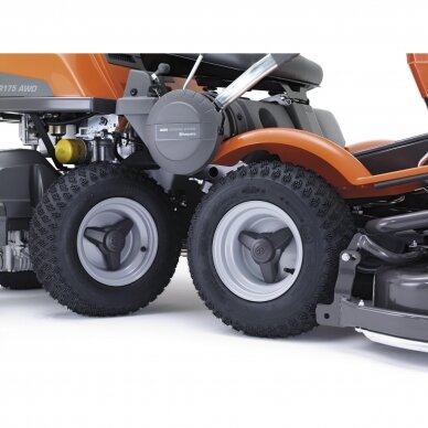 Traktorius HUSQVARNA Rider R 214T 9