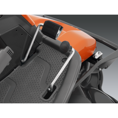 Traktorius HUSQVARNA Rider R 216TC AWD Limited Edition 1
