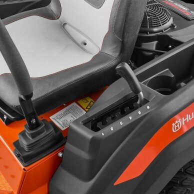 Traktorius nulinio apsisukimo HUSQVARNA Z242F Kawasaki 3