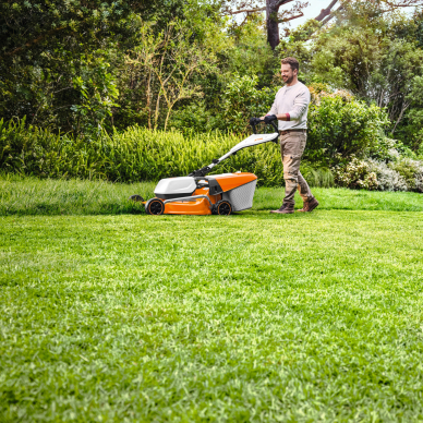 Vejapjovė akumuliatorinė STIHL RMA 253 T su AK30S ir AL101 7