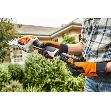 Žirklės žolės ir krūmų akumuliatorinės STIHL HSA 26 su baterija 5