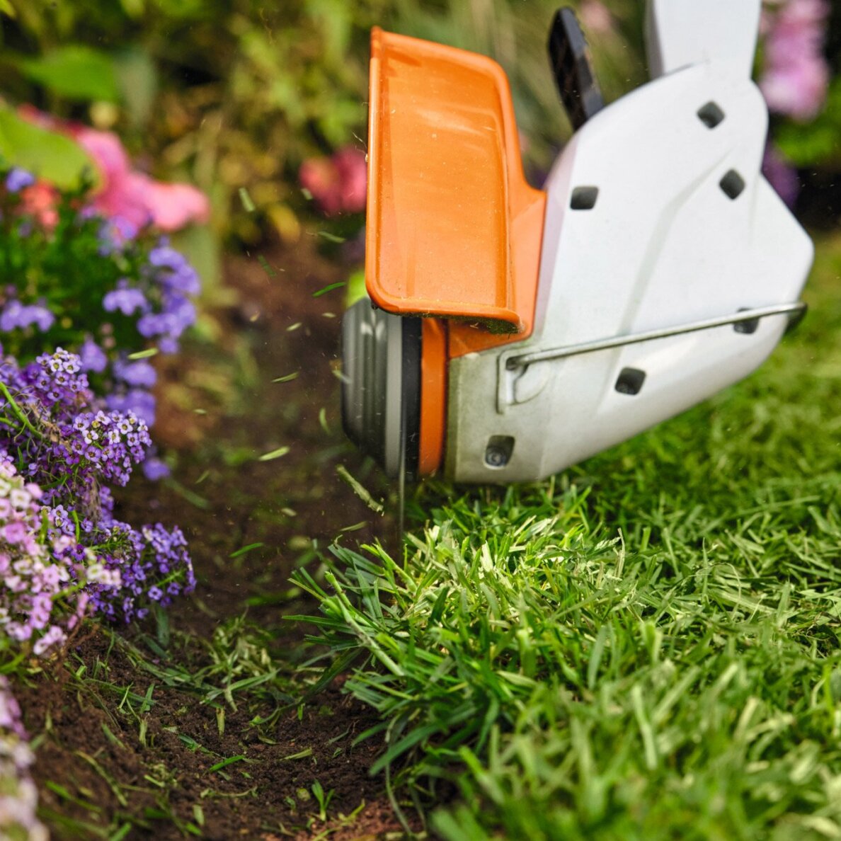 Žoliapjovė akumuliatorinė STIHL FSA 30 su AS2 ir ALS31 9