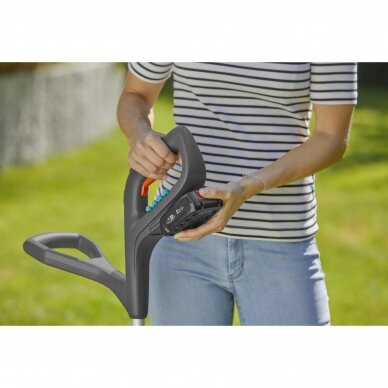 Žoliapjovė akumuliatorinė GARDENA SmallCut 23/18V P4A su baterija 6