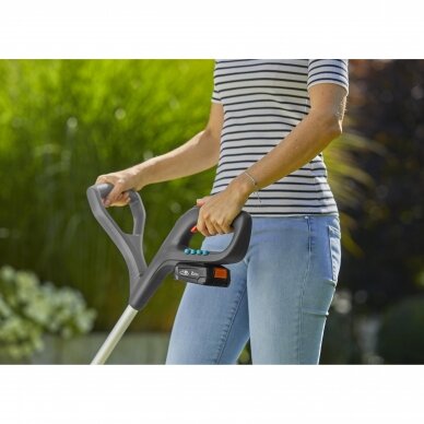 Žoliapjovė akumuliatorinė GARDENA SmallCut 23/18V P4A su baterija 3