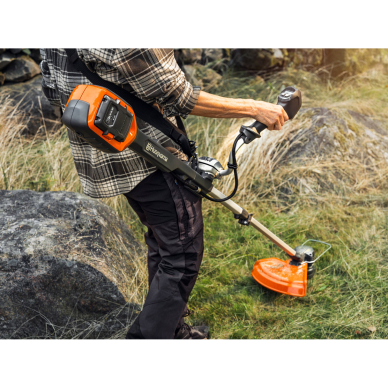 Žoliapjovė akumuliatorinė HUSQVARNA 220iR 4