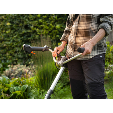 Žoliapjovė akumuliatorinė HUSQVARNA 220iR 7